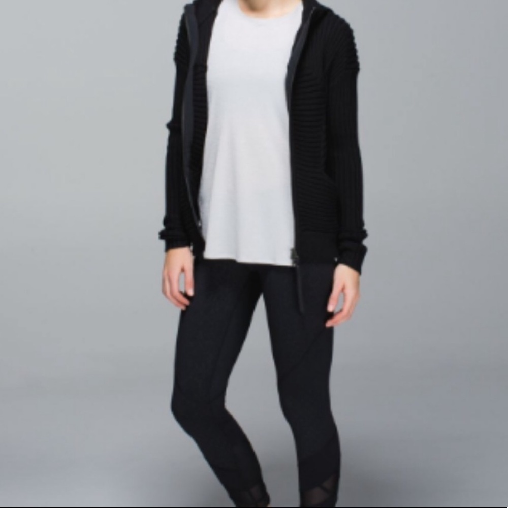 Lululemon leggings - Picture 3 of 6